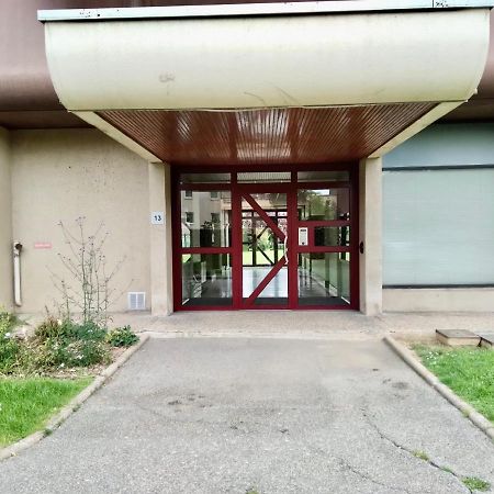 Grand F2 De 47M2 Au 15Eme Etage Dans Une Residence Tres Calme - 017 Rouen Kültér fotó