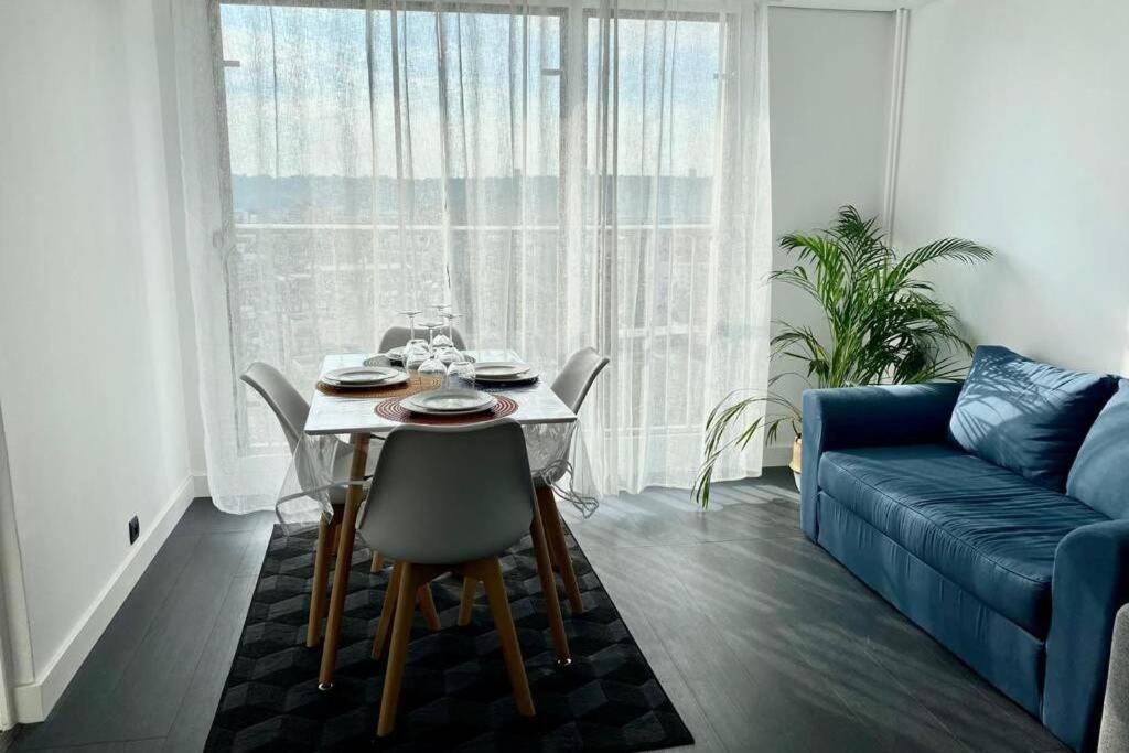Grand F2 De 47M2 Au 15Eme Etage Dans Une Residence Tres Calme - 017 Rouen Kültér fotó