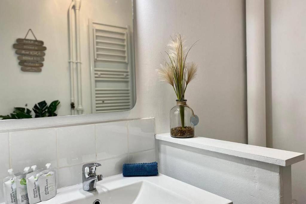 Grand F2 De 47M2 Au 15Eme Etage Dans Une Residence Tres Calme - 017 Rouen Kültér fotó