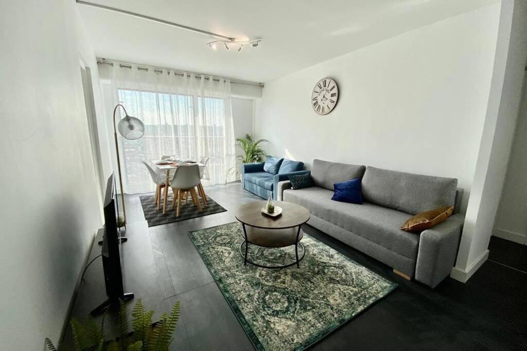 Grand F2 De 47M2 Au 15Eme Etage Dans Une Residence Tres Calme - 017 Rouen Kültér fotó